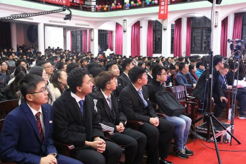 参会观众.jpg